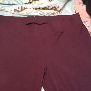 Maroon leggings